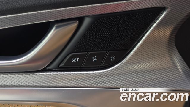 Genesis G70 2021 — photo 33