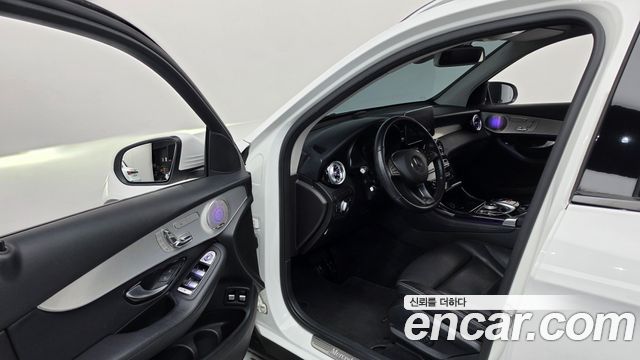 Mercedes-Benz GLC-Class 2019 — photo 13