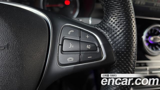 Mercedes-Benz GLC-Class 2019 — photo 21