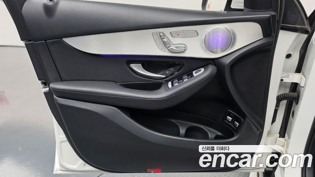 Mercedes-Benz GLC-Class 2019 — photo 14
