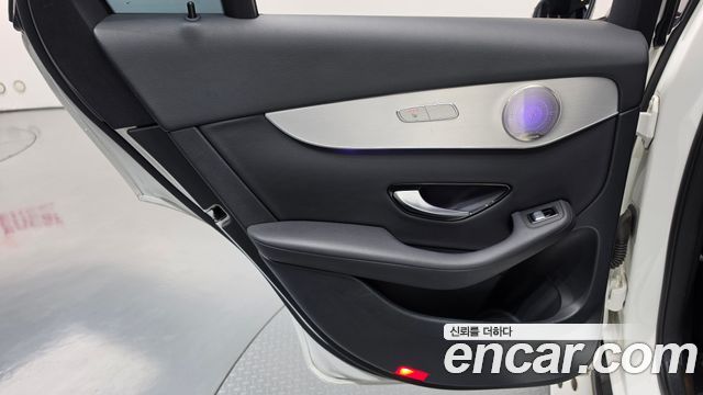 Mercedes-Benz GLC-Class 2019 — photo 15