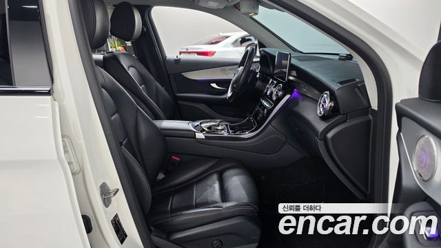 Mercedes-Benz GLC-Class 2019 — photo 16
