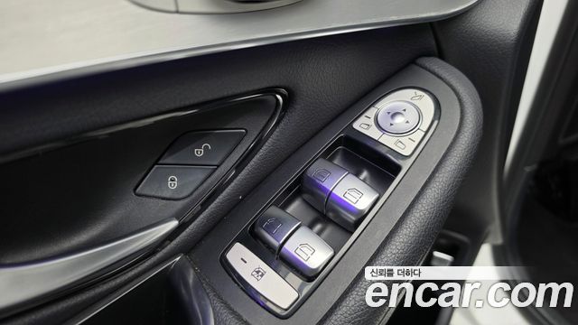 Mercedes-Benz GLC-Class 2019 — photo 30