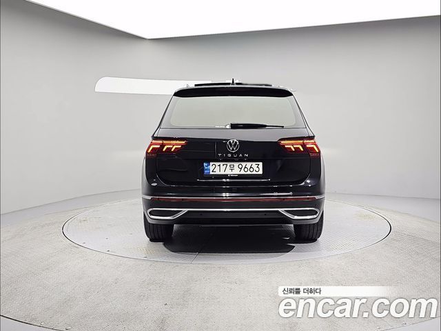Volkswagen Tiguan 2023 — photo 4