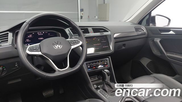 Volkswagen Tiguan 2023 — photo 20