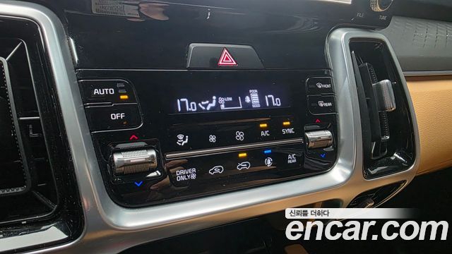 Kia Sorento 2021 — photo 18
