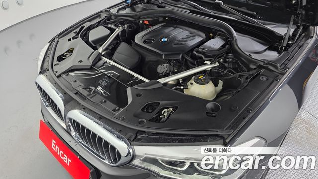 BMW 5-Series 2020 — photo 6