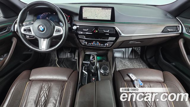 BMW 5-Series 2020 — photo 10