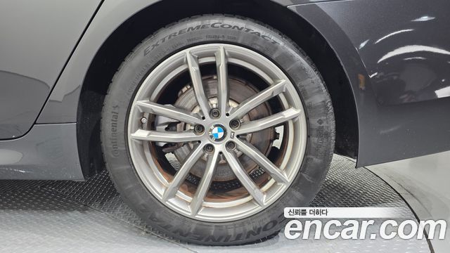 BMW 5-Series 2020 — photo 7