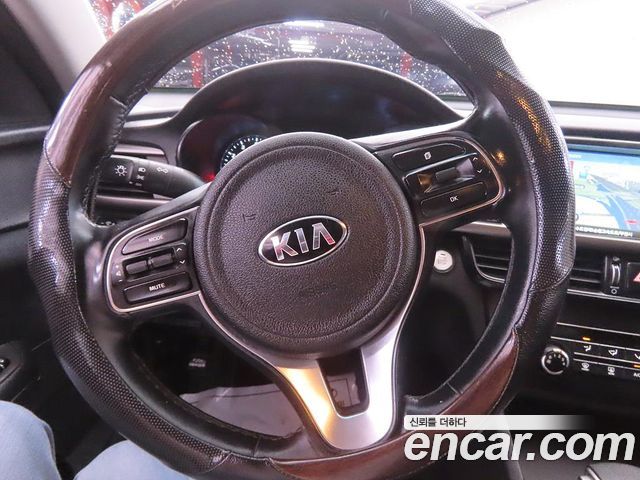 Kia K5 2016 — photo 8