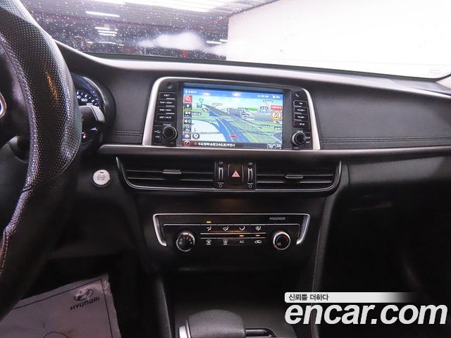 Kia K5 2016 — photo 10