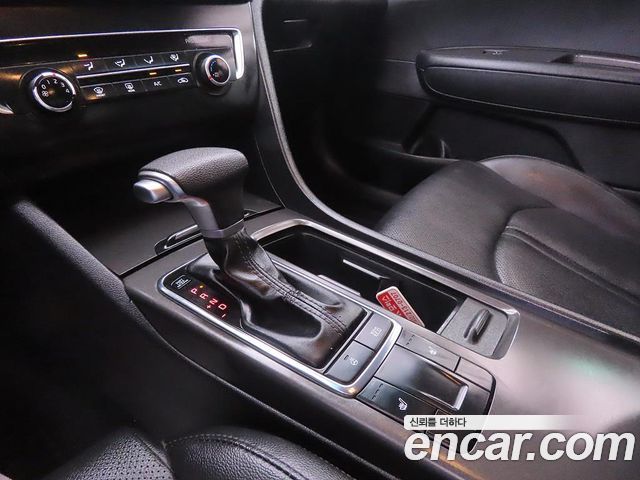 Kia K5 2016 — photo 11