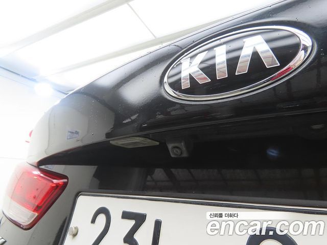 Kia K5 2016 — photo 16