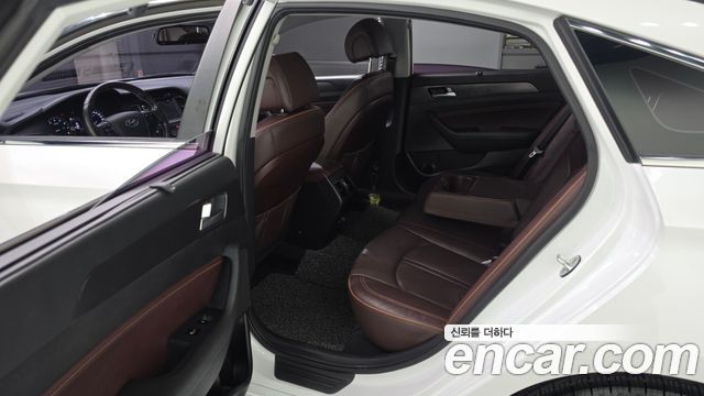 Hyundai Sonata 2017 — photo 18
