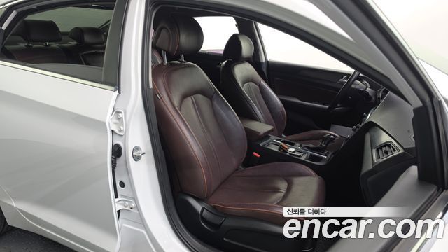 Hyundai Sonata 2017 — photo 16