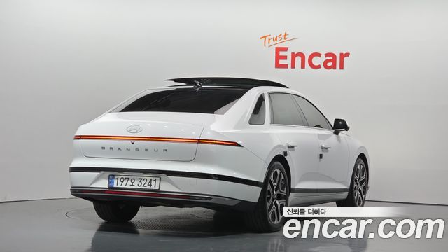 Hyundai Grandeur 2023 — photo 2