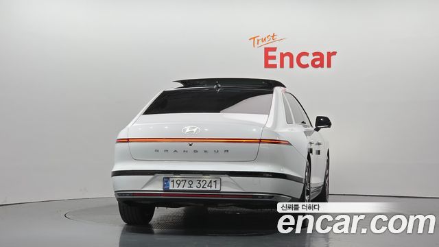 Hyundai Grandeur 2023 — photo 4