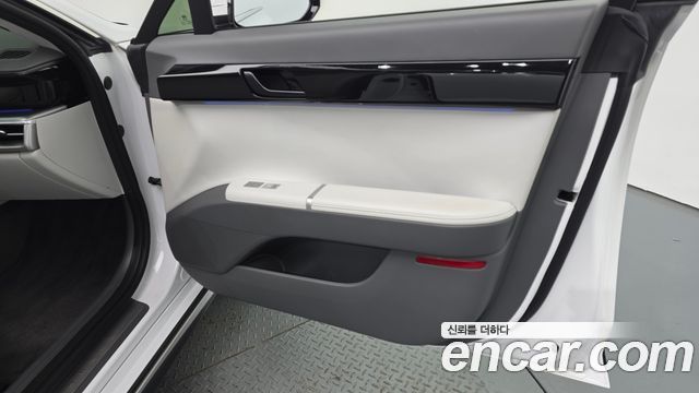 Hyundai Grandeur 2023 — photo 14