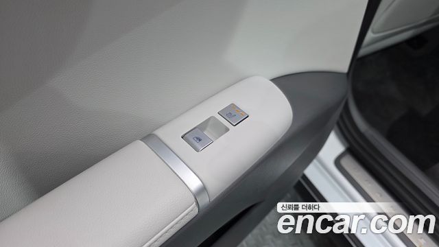Hyundai Grandeur 2023 — photo 36
