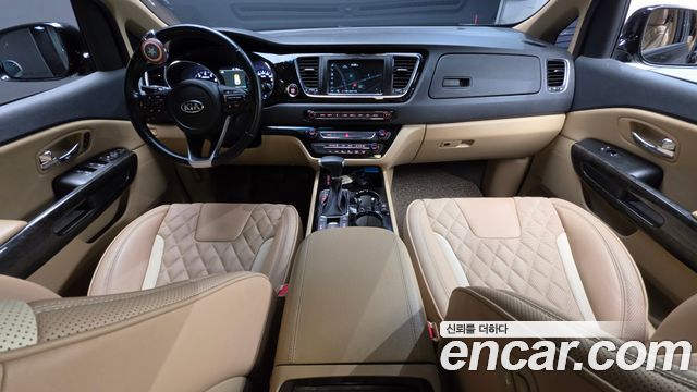 Kia Canival 2019 — photo 10