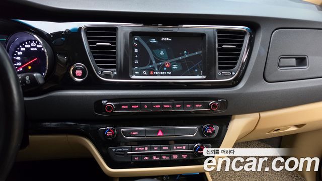 Kia Canival 2019 — photo 19