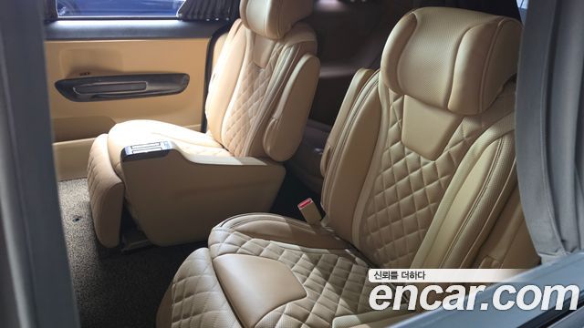 Kia Canival 2019 — photo 31