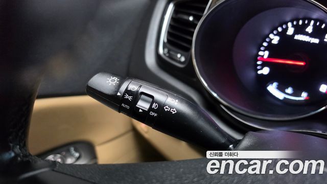 Kia Canival 2019 — photo 36