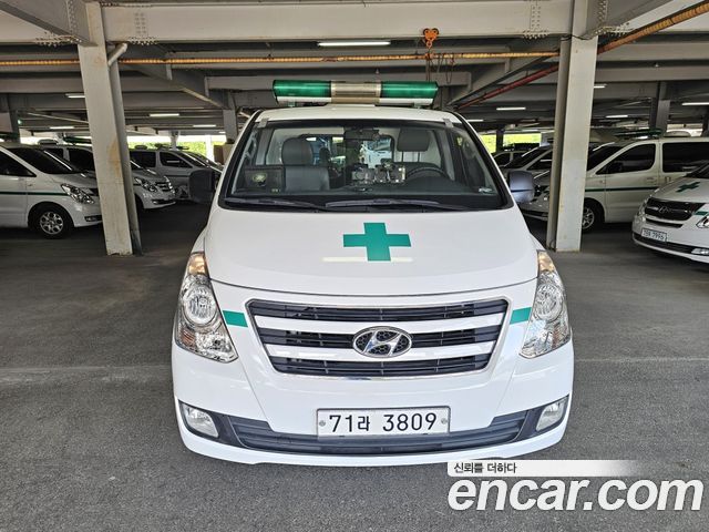 Hyundai Starex 2017 — photo 2