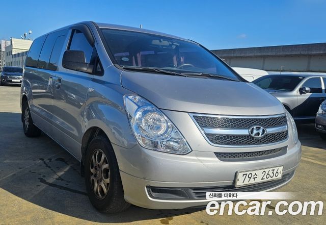 Hyundai Starex 2012 — photo 1