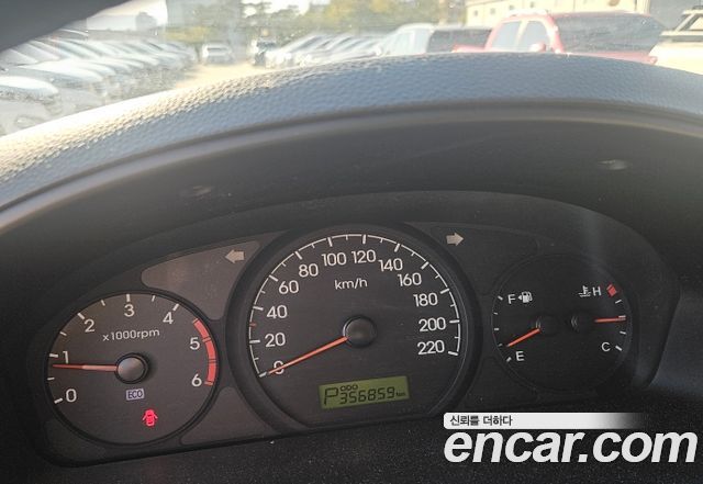 Hyundai Starex 2012 — photo 5