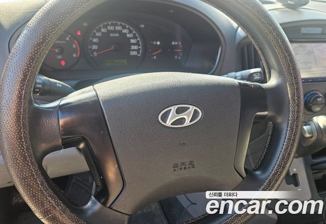 Hyundai Starex 2012 — photo 7