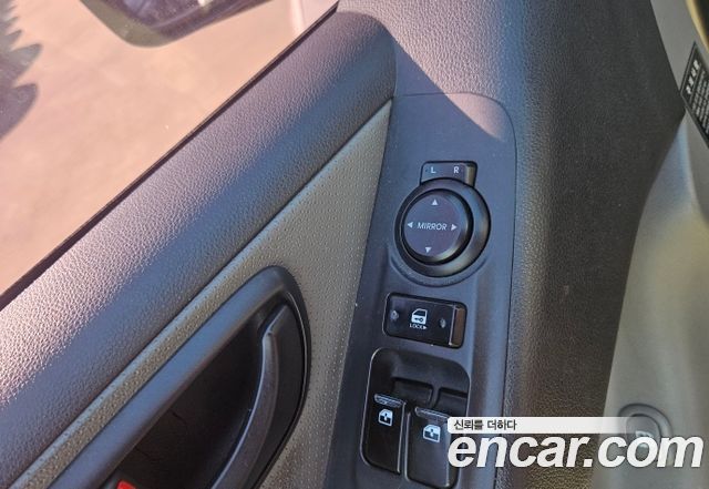 Hyundai Starex 2012 — photo 8