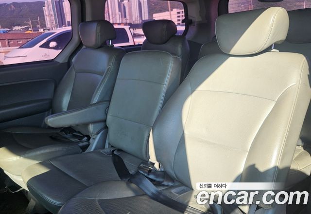 Hyundai Starex 2012 — photo 9
