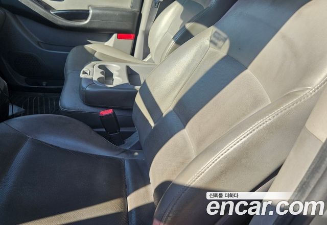 Hyundai Starex 2012 — photo 10