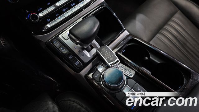 Genesis EQ900 2017 — photo 12