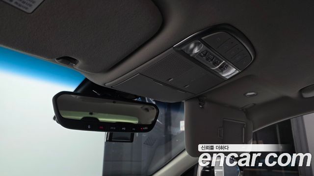 Genesis EQ900 2017 — photo 24