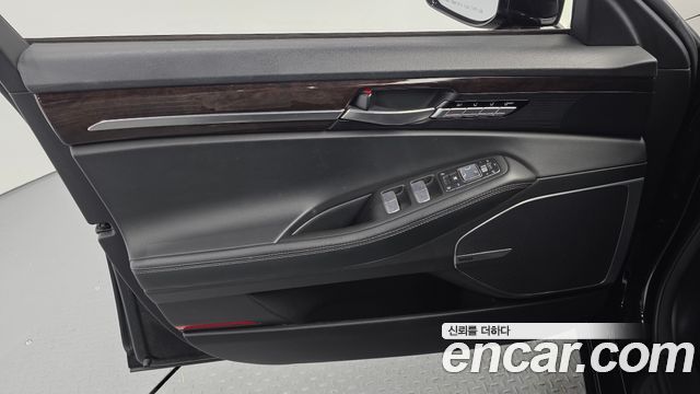 Genesis EQ900 2017 — photo 14