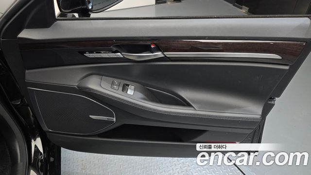 Genesis EQ900 2017 — photo 15