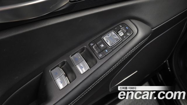 Genesis EQ900 2017 — photo 27