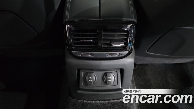 Genesis EQ900 2017 — photo 31
