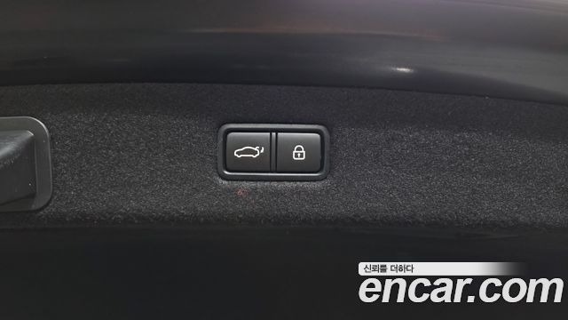 Genesis EQ900 2017 — photo 32