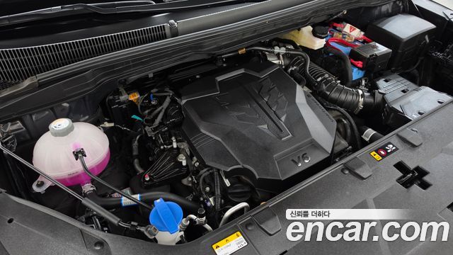 Kia Canival 2023 — photo 6