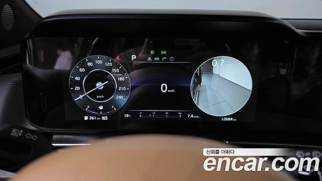 Kia Canival 2023 — photo 8