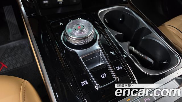 Kia Canival 2023 — photo 9