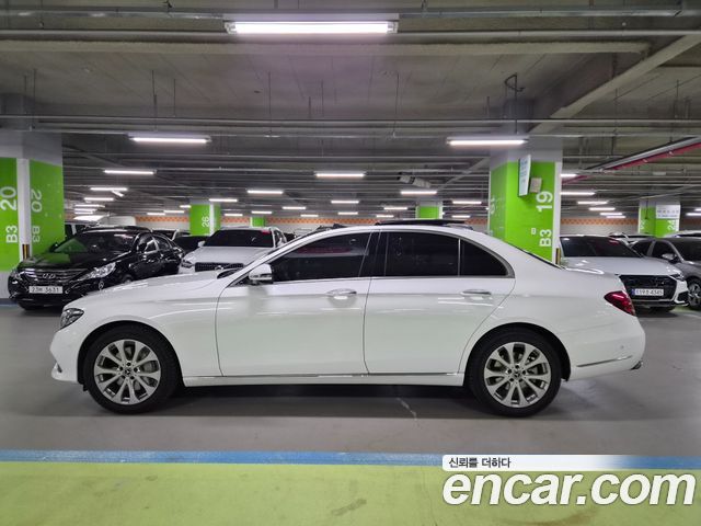 Mercedes-Benz E-Class 2019 — photo 5