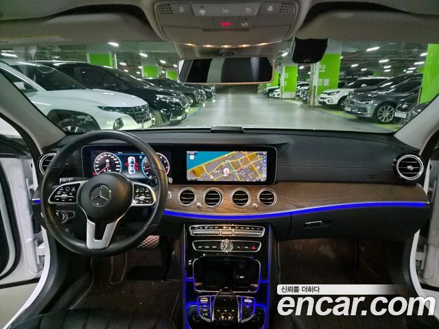 Mercedes-Benz E-Class 2019 — photo 7