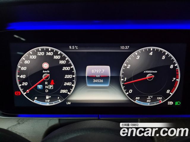 Mercedes-Benz E-Class 2019 — photo 9