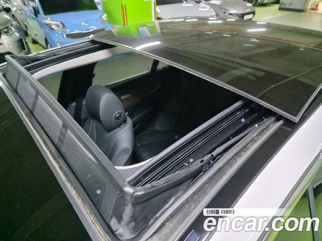 Mercedes-Benz E-Class 2019 — photo 17