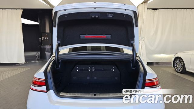 Genesis G90 2022 — photo 26