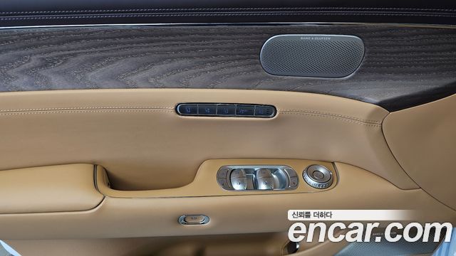 Genesis G90 2022 — photo 34